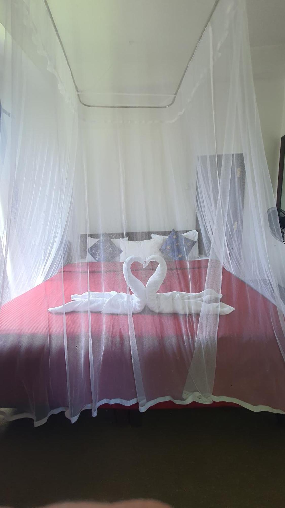 Emerald Mirror Guest Ella Ngoại thất bức ảnh
