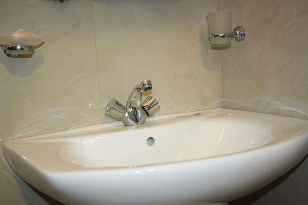 Emerald Mirror Guest Ella Ngoại thất bức ảnh
